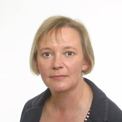 Roz Artis.jpg